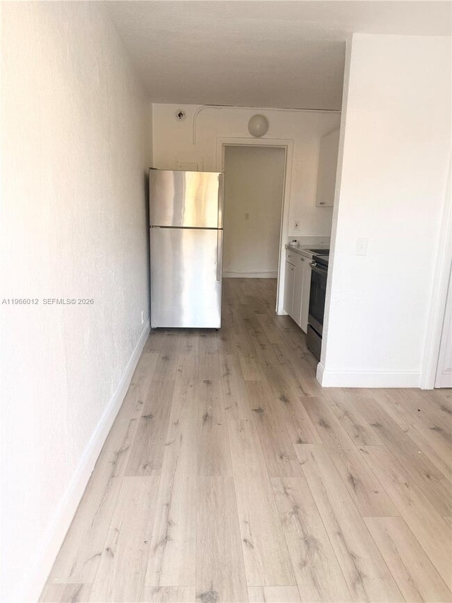 Photo - 539 NW 1st Ave Unidad 1-8