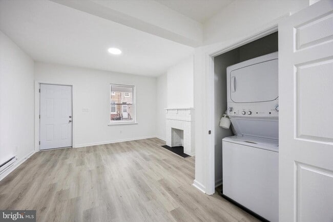 Photo - 452 Mechanic St