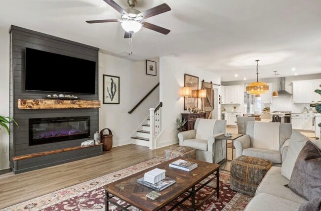 Photo - 267 Summers Dr