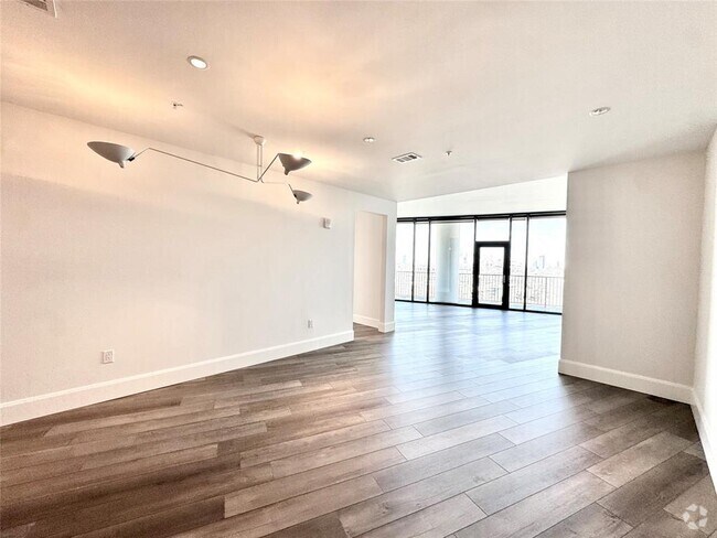 Building Photo - 3333 Lake St Unit 21K Rental