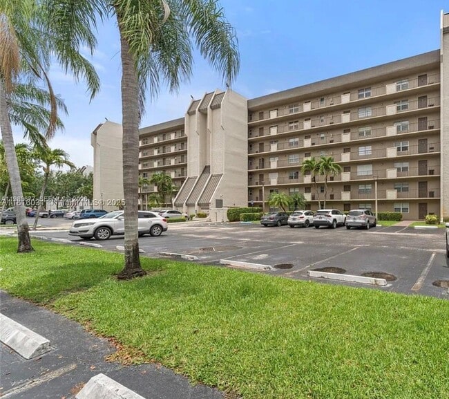 Photo - 3150 W Rolling Hills Cir Unit 209