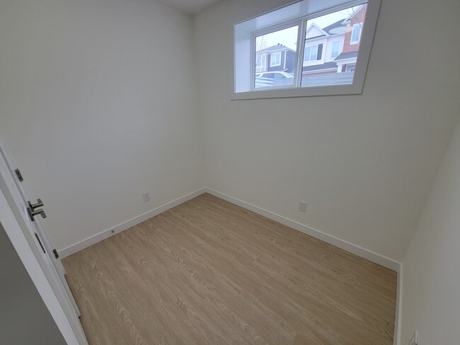 Photo - 20821-2019A 19A Ave NW