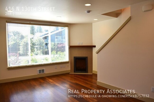 Photo - 416 N 130th St