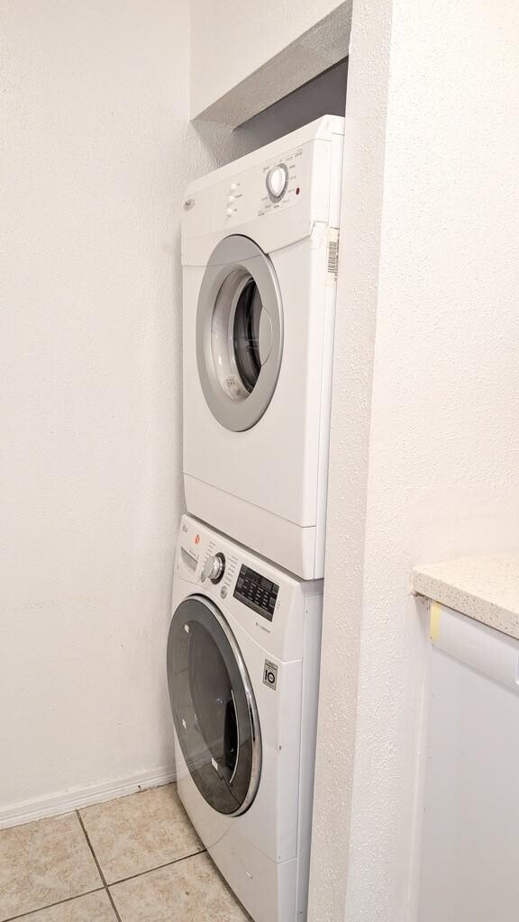 Building Photo - 9707 Richmond Ave. Unit 14