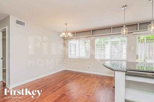 Photo - 2014 Greencove Dr