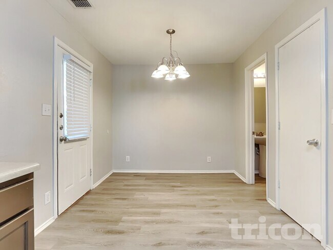 Photo - 2615 Thunder Gulch