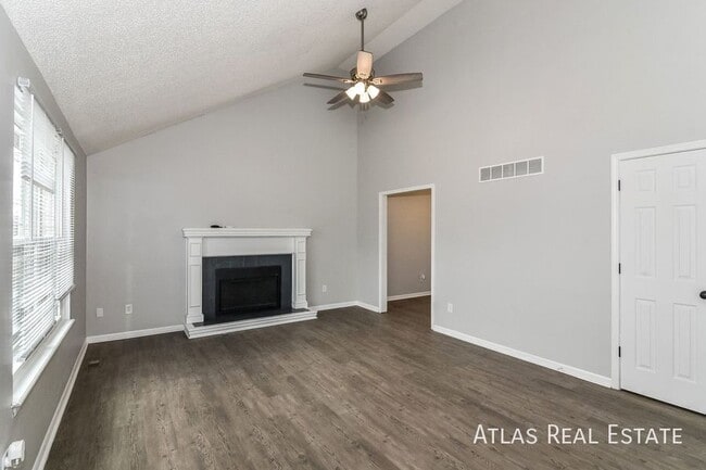 Photo - 710 S Park Dr