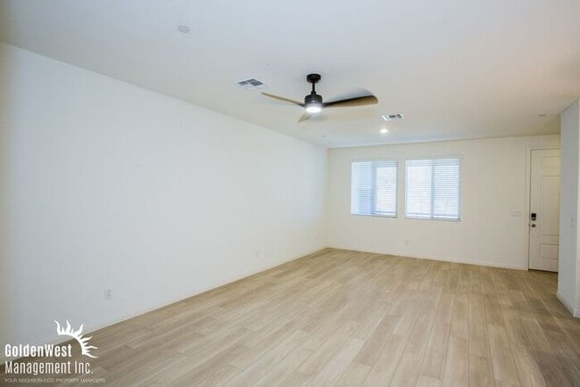 Photo - Newly built 3Bdm 2.5Ba Townhome in Summerlin!