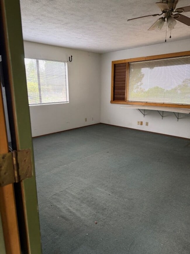 Photo - 1060 Lower Kimo Dr Unit Upstairs