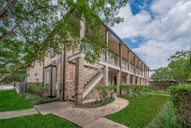 Building Photo - 811 Wax Myrtle Ln Unit A Rental