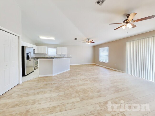 Photo - 2707 95th St E