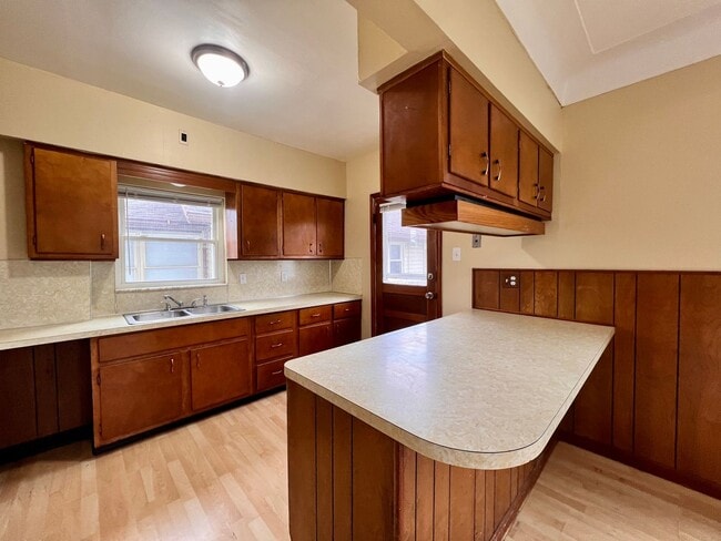 Photo - 3 Bedroom House - East Toledo