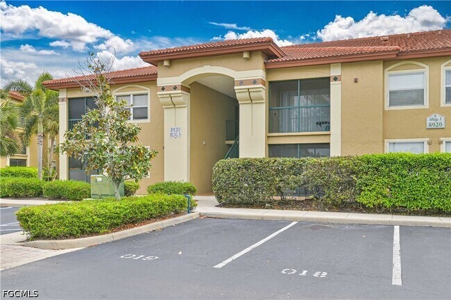 Building Photo - 8920 Colonnades Ct E Unit 514