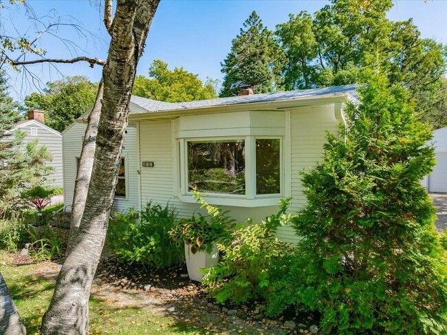 Photo - 401 Merrill Crest Dr