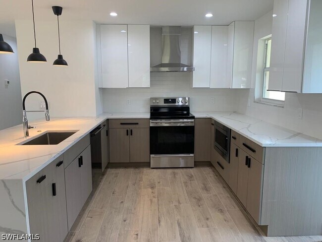 Photo - 811 94th Ave N