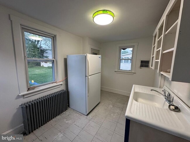 Photo - 211 Newton Ave