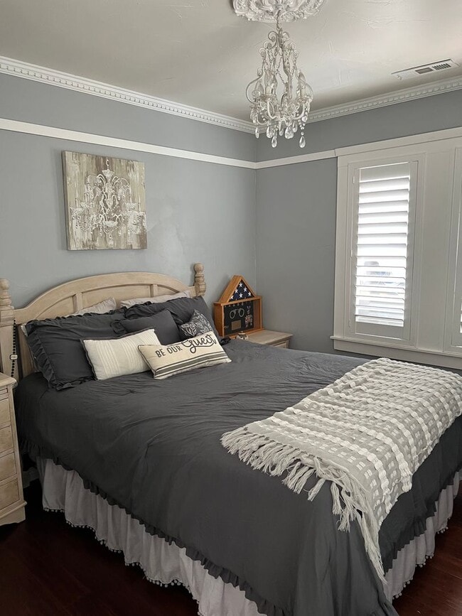 Photo - 1422 Court St