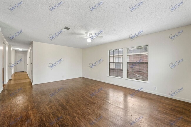 Photo - 14614 Seminole Dr