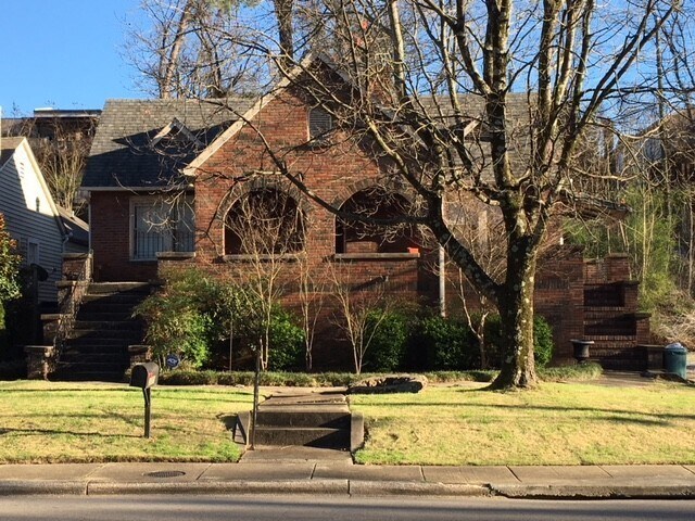 Building Photo - ENGLISH VILLAGE 21ST DUPLEX Unit Apt A