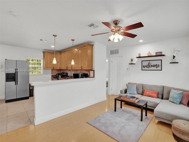 Photo - 6030 NE 6th Ave