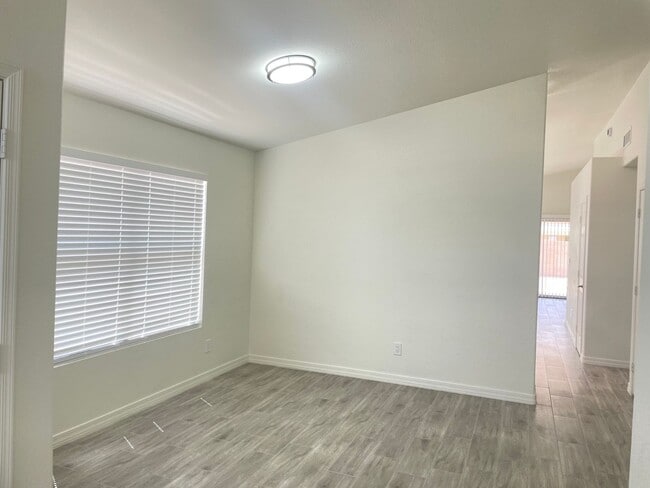 Photo - 1113 W Sparrow Dr