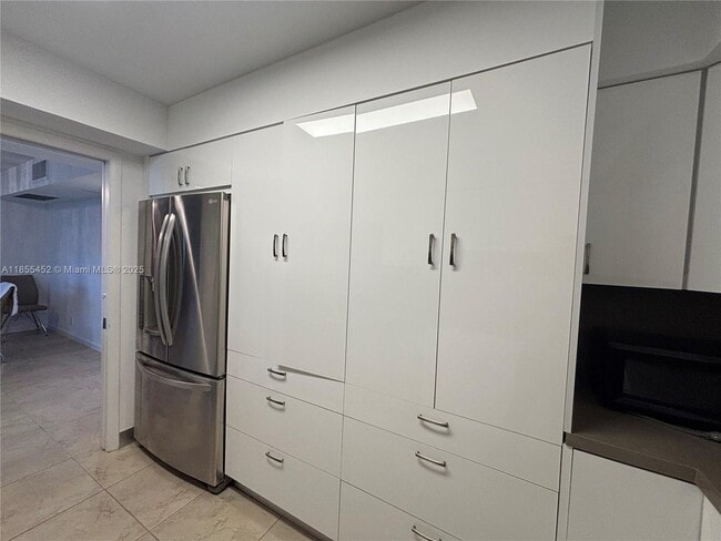 Photo - 3600 Mystic Pointe Dr Unidad 414