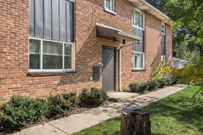 Photo - FREE 1 Month Rent! Renovated 2BR Near Children’s Hospital & German Village Unit D