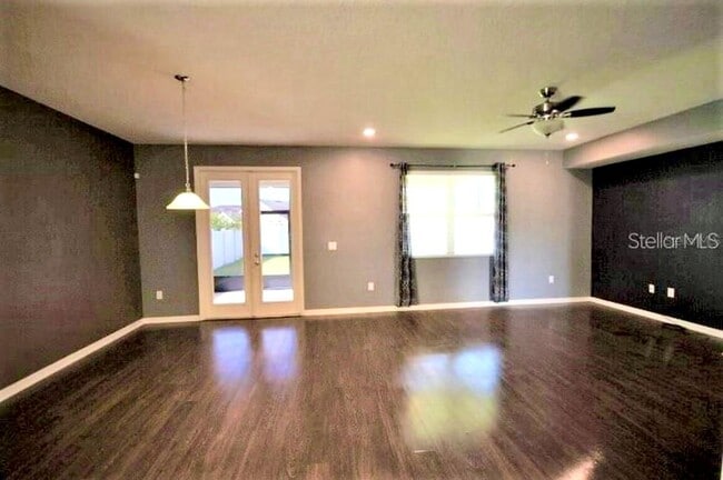 Photo - 2897 Boating Boulevard