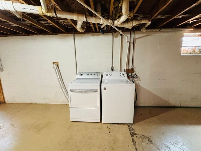 Photo - 1105 Robin Rd