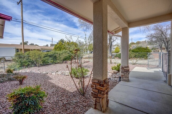 Photo - 5 Bedroom + a Den, 3 Bathroom, 2 Car Garage For Rent in Prescott!