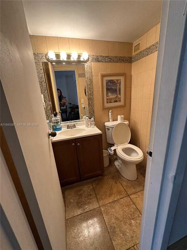 Photo - 17021 N Bay Rd Unit 116