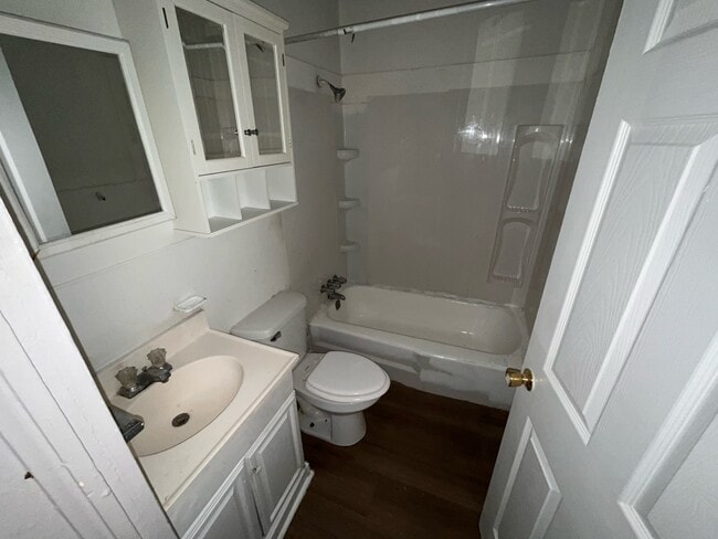 Photo - 4103 Ridgewood Ave