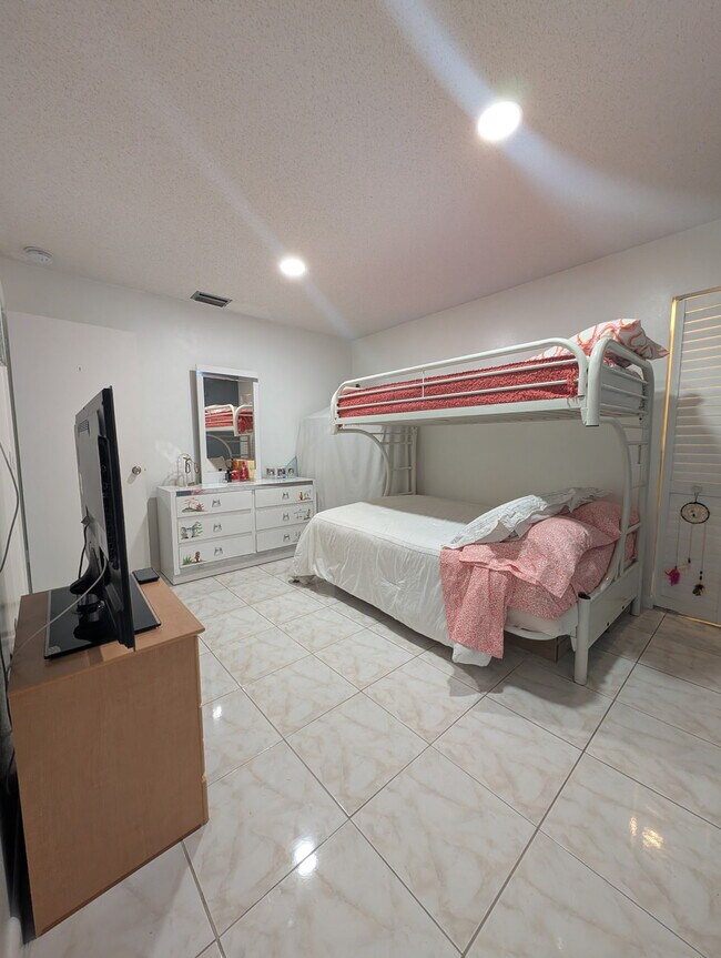 Photo - 15260 SW 45th Ter Unit Lakes of Meadow