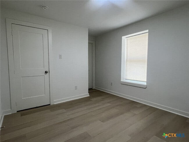 Photo - 201 Lowery Dr