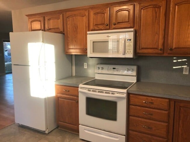 Photo - Adorable 3 Bed | 1 Bath + Bonus Room in Mayfair Heights - ALL Appliances Included