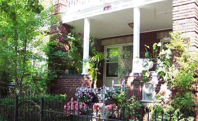 Building Photo - 2208 Murray Hill Rd Unit #1