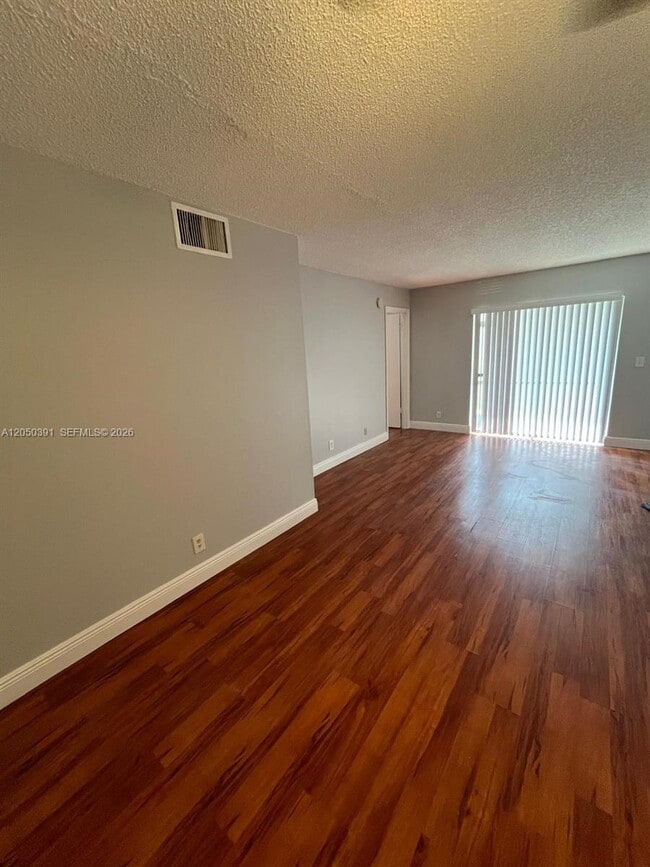 Building Photo - 21906 Lake Forest Cir Unit 103