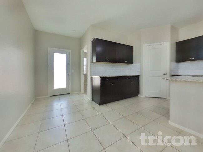 Photo - 29300 W Clarendon Ave