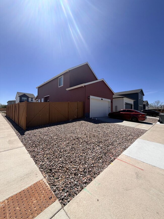 Photo - Like-New Single-Family Home in Bennett!
