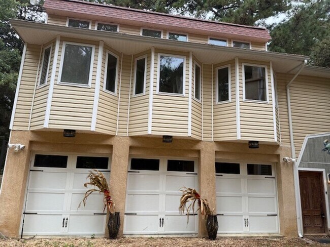 Building Photo - Potomac View