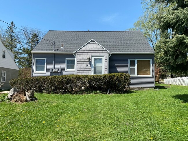 Photo - 1419 8th Ave NW Unit Upstairs