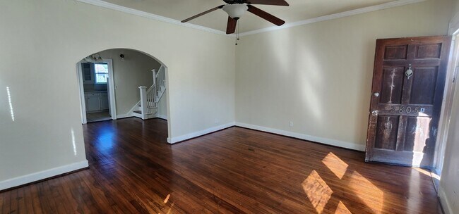 Photo - 2805 Cleburne St