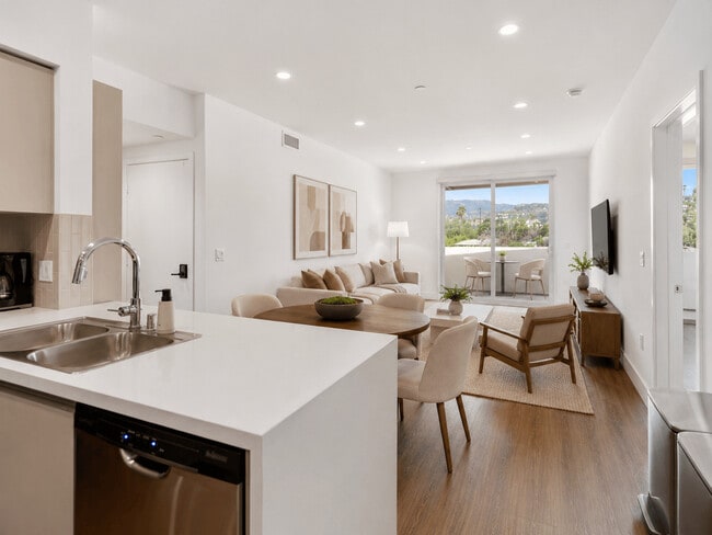 Ecco Lexington – Apartments & Co-Living