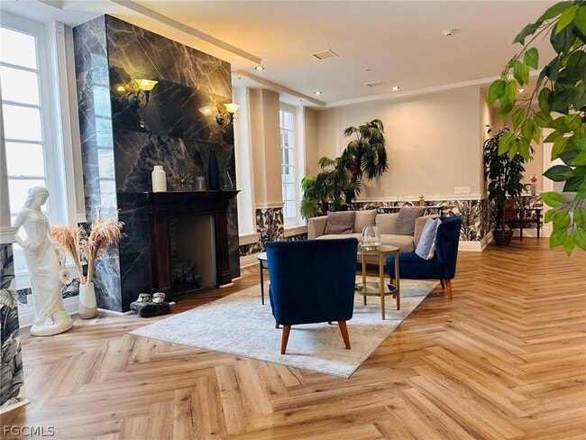 Photo - 2310 First St Unit 402