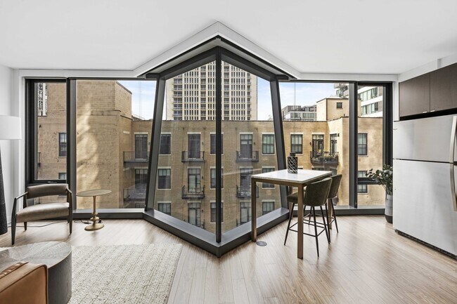 Photo - 1399 S Michigan Ave