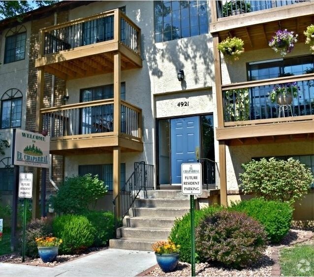 Photo - El Chaparral Apartments