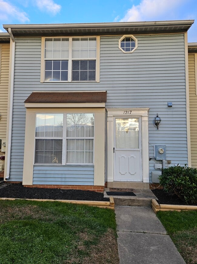 Building Photo - 1217 Brice Square Rental