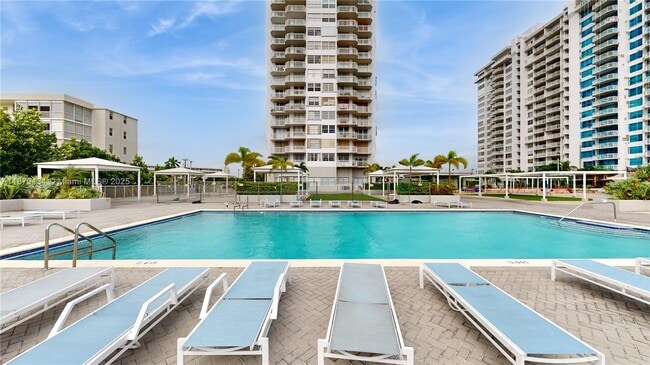 Building Photo - 18011 Biscayne Blvd Unit 903