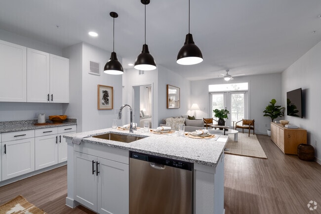 2HAB, 2BA - 1171 ft² - Cocina - Bluestem at Loyola