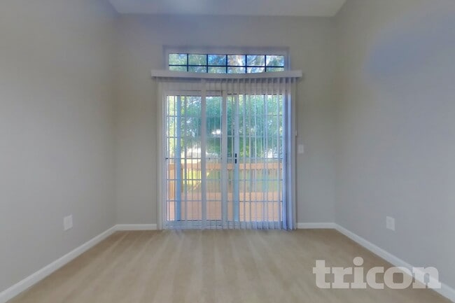 Photo - 319 Quiet Grove Ln